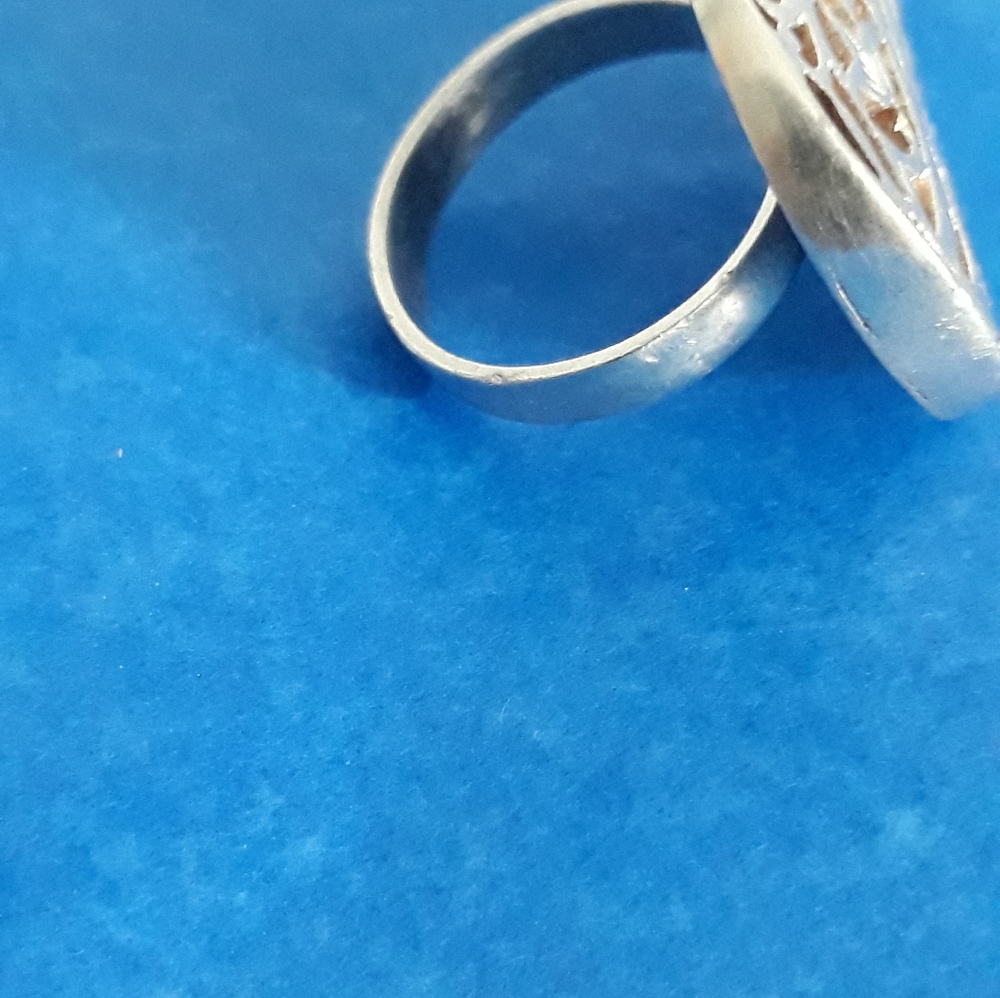 925 SILVER RING. # 7.5 - Picture 5 of 9